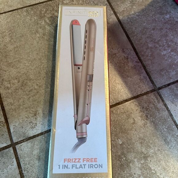 Conair Infiniti Pro Titanium Flat Iron - Picture 2 of 2